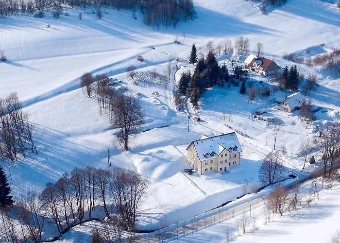 Roza Sudetow 住宿加早餐酒店 Duszniki Zdrój